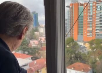 Berisha pa pranga në duar por i kyçur në shtëpi