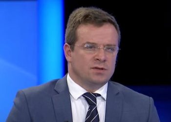 Avokati i Sanduloviq: Le të më rrahin edhe mua le ta kuptojnë regjimin e Vuçiqit