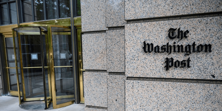 “The Washington Post”: Politika e Bidenit ishte ta përqafonte Vuçiqin, për ta ndarë vendin e tij nga Rusia