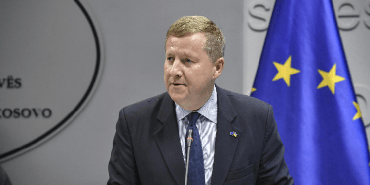 Szunyog: Kusht për heqjen e masave ndaj Kosovës, shtensionimi i situatës në veri