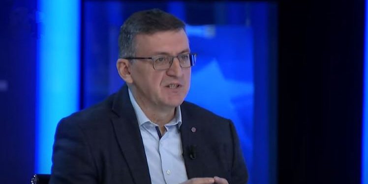 Ish drejtori i Qendrës për Punë Sociale: Jemi shoqëri tej mase agresive qysh në rininë e hershme