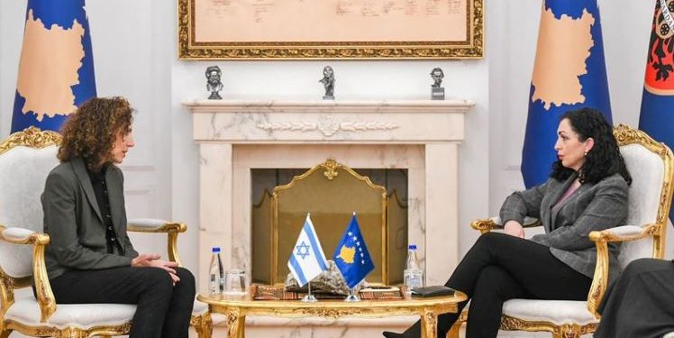 Izraeli heq vizat për qytetarët e Kosovës