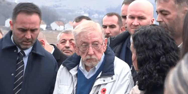 Walker: Jam shumë krenar që jam këtu, në këtë vend që do të thotë shumë për mua