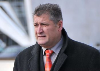 Berisha-Kurtit: Pa pikë marre në airoport ju thotë rruga mbarë atyre që ikin nga Kosova