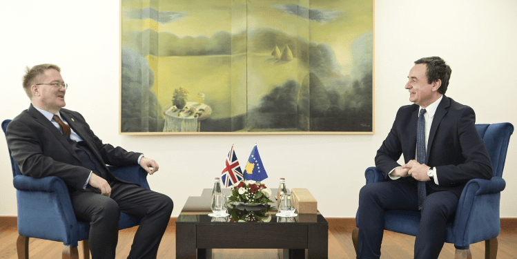 Kurti takon Abbott diskutojnë rreth arritjeve të qeverisë