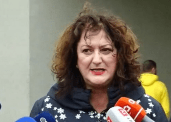 Shqipëri, pas zjarrit në QSUT, Fico: Të gjithë pacientët janë evakuuar