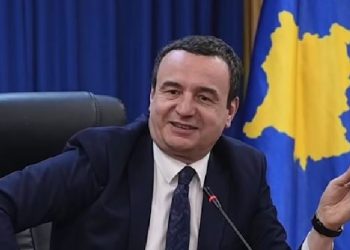 Nxënësit e shkollës “Ismail Qemaili” vizitojnë Qeverinë, Kurti: Pytjet e fëmijëve melodi