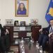 Kurti në Ambasadën e Kosovës në Shkup falënderon Qehajan për mikpritjen