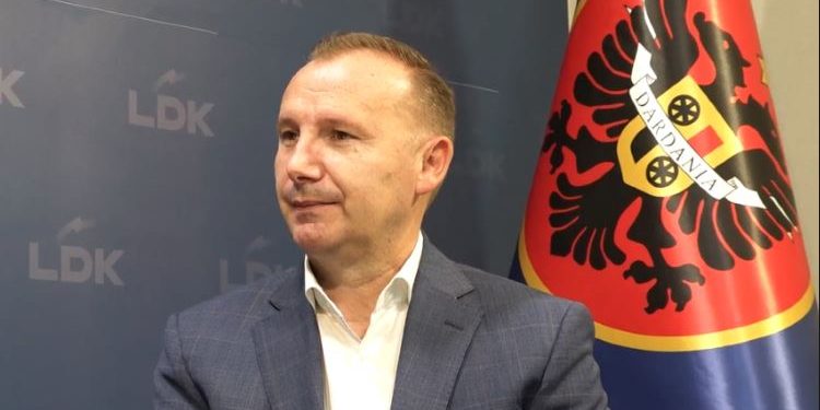 Zemaj: Çmimet po vazhdojnë të rriten e qytetarët të varfërohen