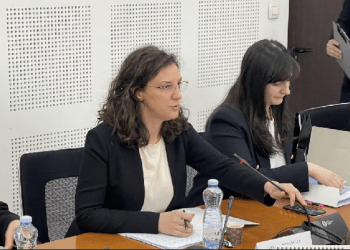 Rizvanolli raporton në komision, kritikohet nga opozita për mungesë të investimeve