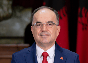 Begaj: Përgëzoj të gjithë ata prindër e mësues që përcjellin te fëmijët tanë “Gjuhën Shqype”