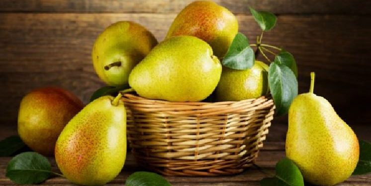 Arsyet përse dardha është e dobishme për rënien nga pesha