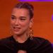 Në emisionin “Graham Norton Show” Dua Lipa tregon besëtytnitë e shqiptarëve