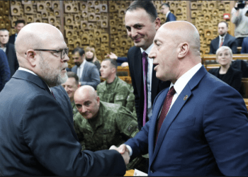 Haradinaj: Pata nderin të jem i ftuar nga Hovenier, në shfaqjen “20 ditë në Mariupol”