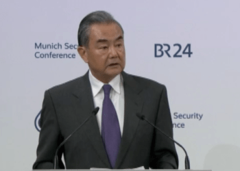 Ministri kinez prezantoi vendin e tij si një forcë për paqen në Konferencën e Sigurisë në Mynih