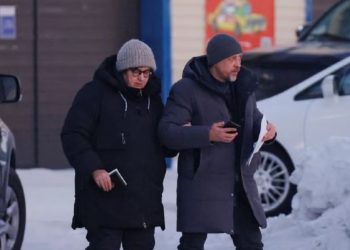 Nëna e Navalnyt i bënë thirrje Putinit t’i dorëzojë trupin e djalit të saj