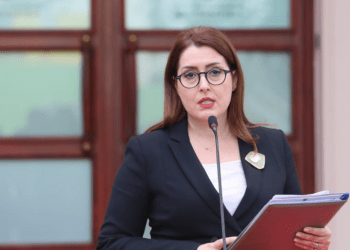 Manastirliu: 30 bursa për studentët nga Kosova që duan të studiojnë në Shqipëri