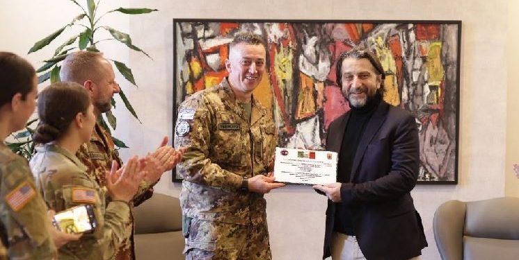Rama nderon Ushtarin Italian të KFOR-it i cili ka shërbyer në 6 misione në Kosovë
