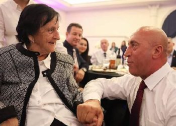 Ndëron jetë nëna e heroit Fatmir Nimanaj, Haradinaj: Pushoftë e qetë në tokën e Kosovës