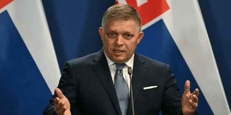 Kryeministri sllovak: S’ka “zgjidhje ushtarake” për konfliktin Rusi-Ukrainë