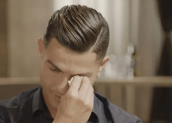 I shfaqën një video të babait të tij që nuk e kishte parë, Ronaldo shpërthen në lot
