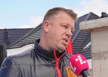 Figura e Kurtit shkrihet në bronz, pronari i shtatores: Kjo shtatore nuk luhet nga këtu