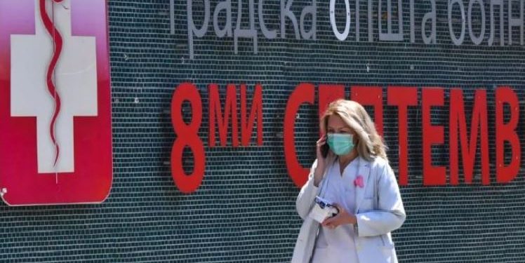 Në Shkup infektologët kërkojnë shpalljen e epidemisë së kollës së keqe