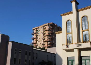 Në shfaqjen teatrale “7 minuta” marrin pjesë 11 aktorë