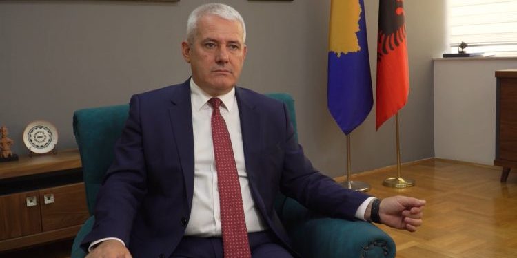 Sveçla: Nderojmë sakrificën e atyre që me mundin e gjakun e tyre ngritën themelet e lirisë sonë