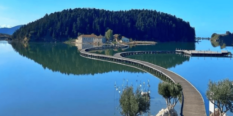 Zvërneci, një nga pikat ku gërshetohet bukur turizmi natyror me atë detar dhe kulturor