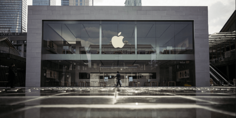 SHBA padit Apple për monopolizimin e tregut të smartfonëve