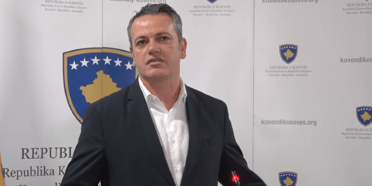 Gashi: Kurti duhet të dorëhiqet, dhe pastaj ne ta shpërndajmë kuvendin