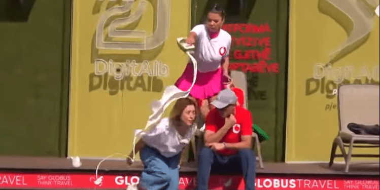 Përplasje në BBVA3, Rikja hodhi qumësht mbi kokë Eglës