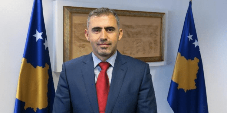 Me 40 vota të delegatëve në krye të OAK-së u zgjodh avokati Besnik Berisha