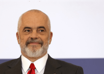 Rama: Mirënjohje dhe respekt për mësuesit e çdo krahine të Shqipërisë, të trojeve ku flitet shqip