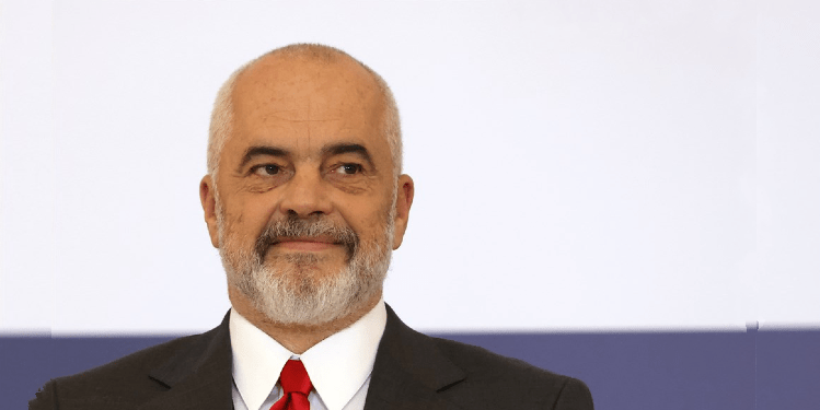 Rama: Mirënjohje dhe respekt për mësuesit e çdo krahine të Shqipërisë, të trojeve ku flitet shqip