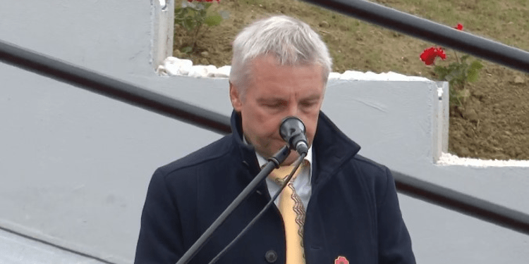 Rohde: Jam këtu për të përkujtuar të gjitha viktimat të atij krimi të tmerrshëm