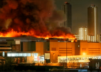 Shkon në 115 numri i të vdekurve nga sulmi terrorist në periferi të Moskës