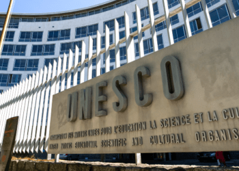 Shqipëria dorëzon raportin UNESCO-s për Gjirokastrën dhe Beratin