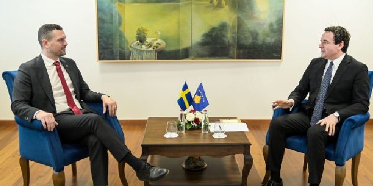 Kurti takon deputetin shqiptar në Suedi, diskutojnë për anëtarësimin e Kosovës në KiE