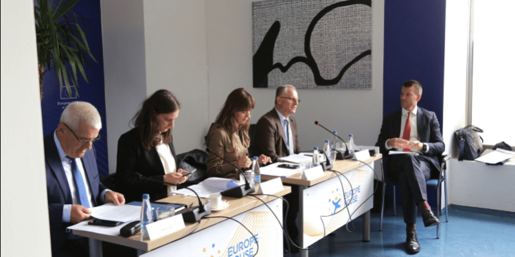 Bislimi bashkëbisedoi me delegacionin nga Këshilli i BE-së, Grupi i Punës për Ballkanin Perëndimor