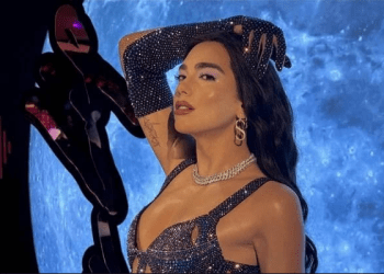 Dua Lipa bëhet me statujë prej dyllit në Stamboll të Turqisë