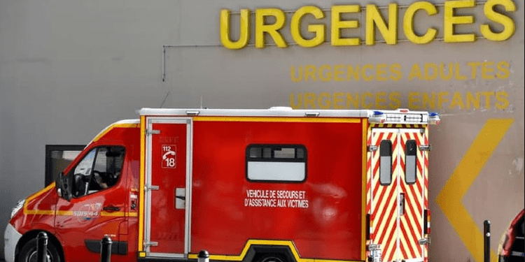 2 vajza të vogla qëllohen me thikë përpara shkollës së tyre në Francë