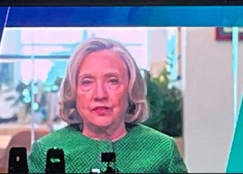 Clinton: Gratë nuk janë vetëm viktima të dhunës, por janë agjente të paqes