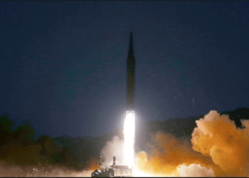 Koreja e Veriut tha se ka testuar një raketë të re hipersonike me rreze të mesme veprimi