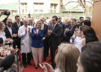 Përurohet Reparti i Pediatrisë në Spitalin e Mitrovicës, Kurti: Nder të jem sot këtu