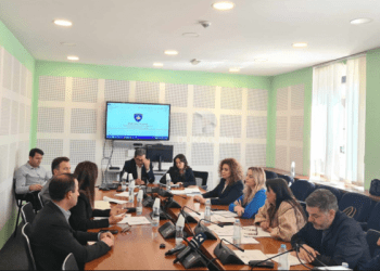 Opozita kundërshton mbajtjen e mbledhjes së grupit punues për Projektligjin për tekstet shkollore