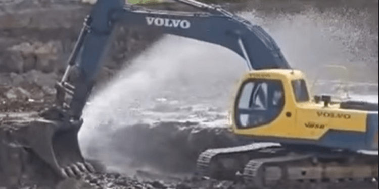 Një pjesë e qytetarë në Kalabri të Prishtinës kanë mbetur pa furnizim me ujë, si pasojë e dëmtimit të një gypi