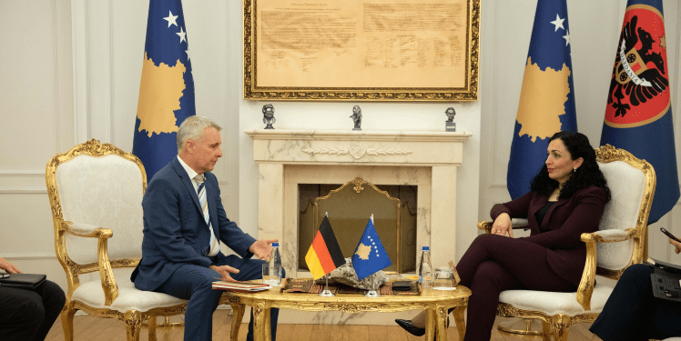 Osmani takon Rohde, diskutuan zhvillimet aktuale politike në vend