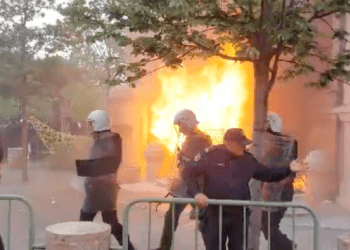 Lëndë shpërthyese mbi bashkinë e Tiranës, kërkohet dorëheqja e kryebashkiakut Erjon Veliaj